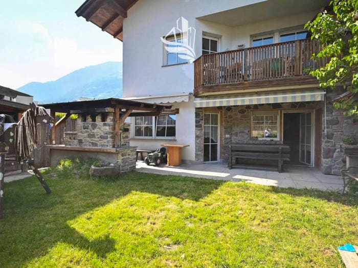 Casa con 5 locali in vendita in Via Stazione, Plaus