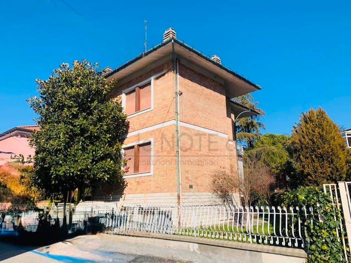 Casa con 5 locali in vendita in Via Fornaci, Centro Urbano, Cesena