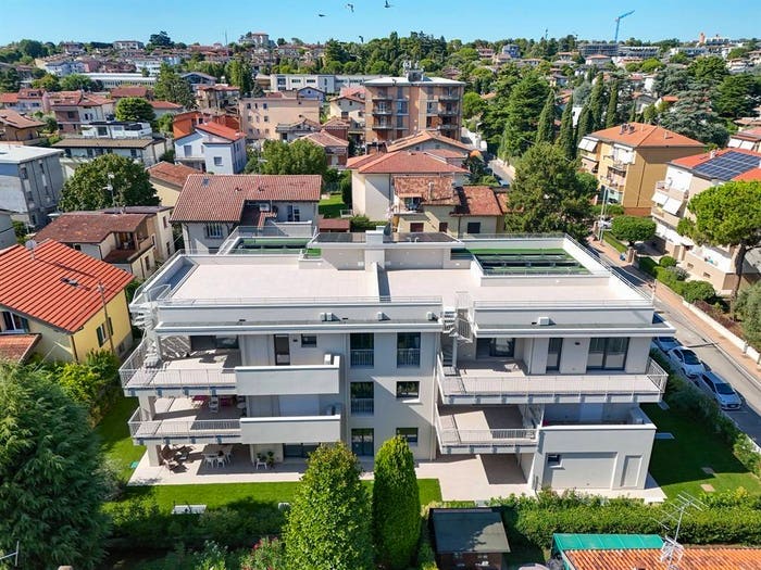 Appartamento trilocale in vendita in Via G Rambotti, Desenzano Centro, Desenzano del Garda