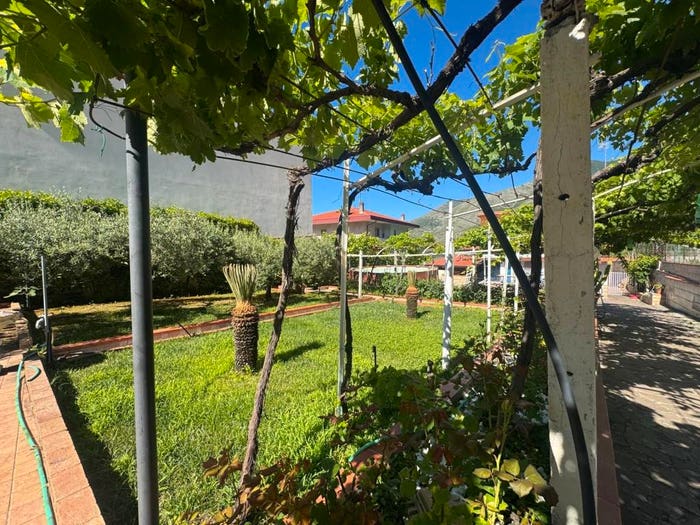 Casa quadrilocale in vendita in Via Giafusco, Maranola Trivio, Formia