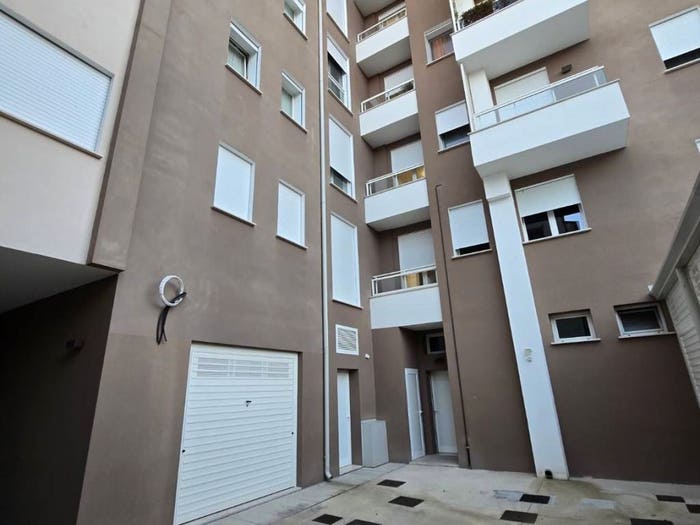 Appartamento quadrilocale in vendita in Via Giuseppe Luosi, Centro, Mirandola