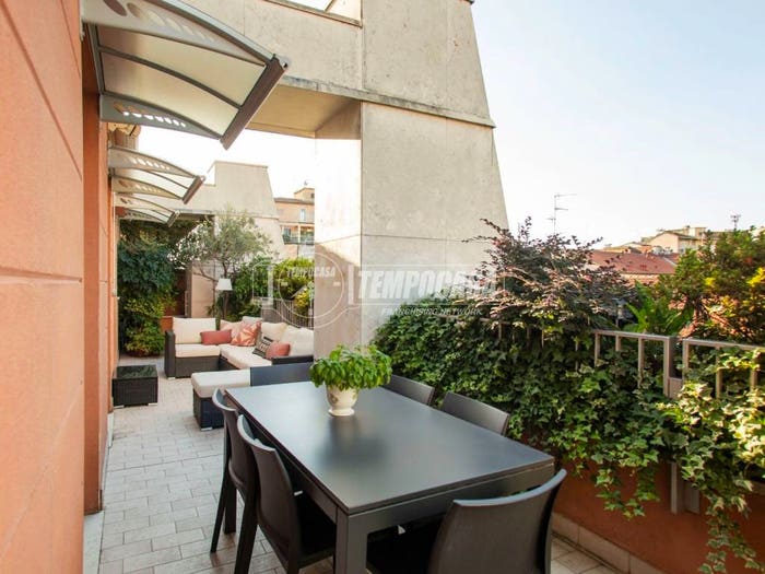 Appartamento quadrilocale in vendita in Via SEBENICO, Isola, Milano