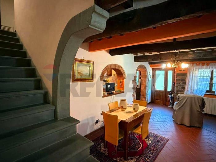 Casa con 6 locali in vendita in Valdottavo, Borgo a Mozzano