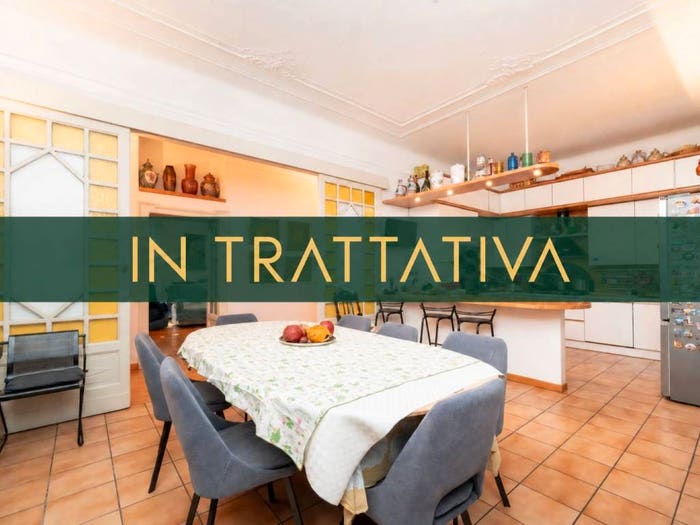 Appartamento con 5 locali in vendita in Via Giovanni Battista Morgagni, Morgagni, Milano