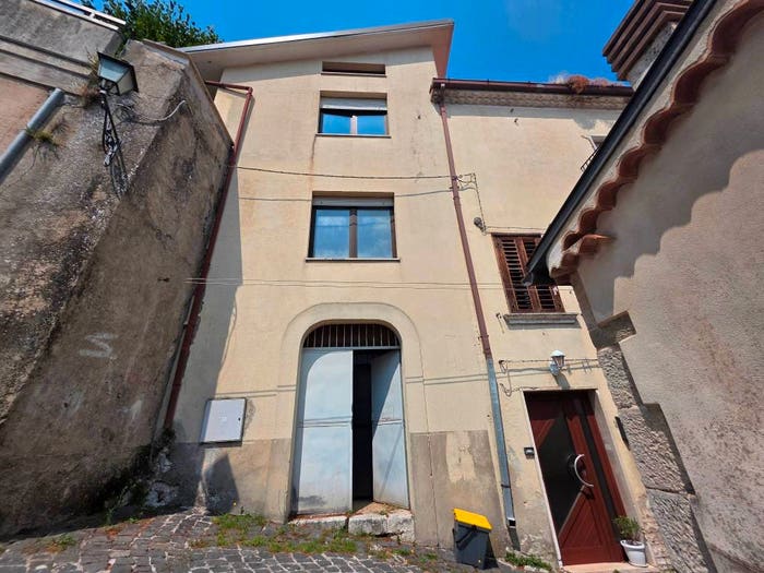 Casa quadrilocale in vendita in Via Emilio Pallotta, Centro, Guardiaregia