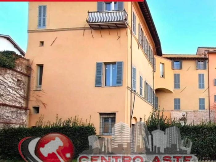 Appartamento trilocale in vendita in Via Antonio Gramsci Foligno PG Italia, Centro Storico, Foligno