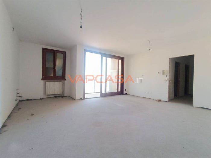 Appartamento trilocale in vendita in Via Roma, Centro, Grumello del Monte