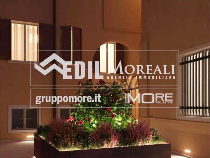 Appartamento quadrilocale in vendita in VIA COLTELLINI, Centro Storico, Modena