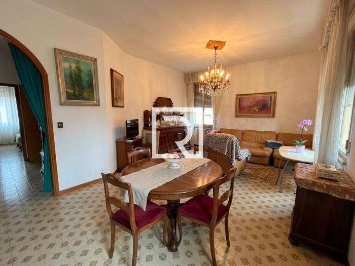 Appartamento con 6 locali in vendita in VIA QUARTO, San Biagio, Ravenna