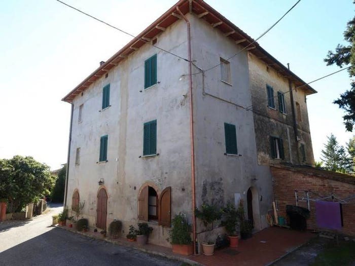 Appartamento con 6 locali in vendita in Via Benvenuto Cellini, Montallese, Chiusi