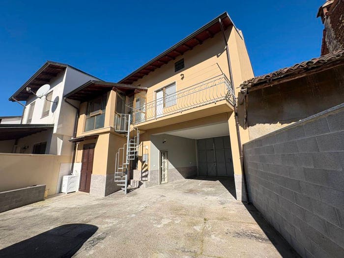 Casa con 6 locali in vendita in Via Torino, Palazzolo Vercellese