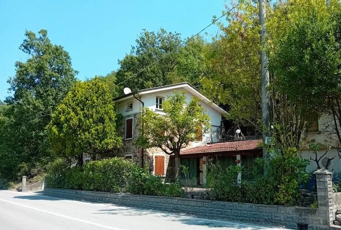 Casa con 5 locali in vendita in Canossa
