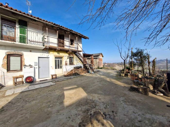 Casa quadrilocale in vendita in Località Roreto, Monteu Roero