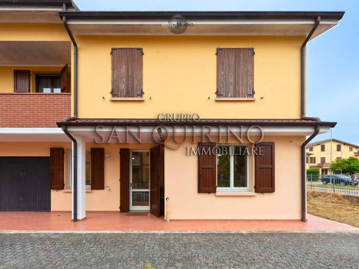 Appartamento bilocale in vendita in Via Cento Violini, Santa Vittoria, Gualtieri