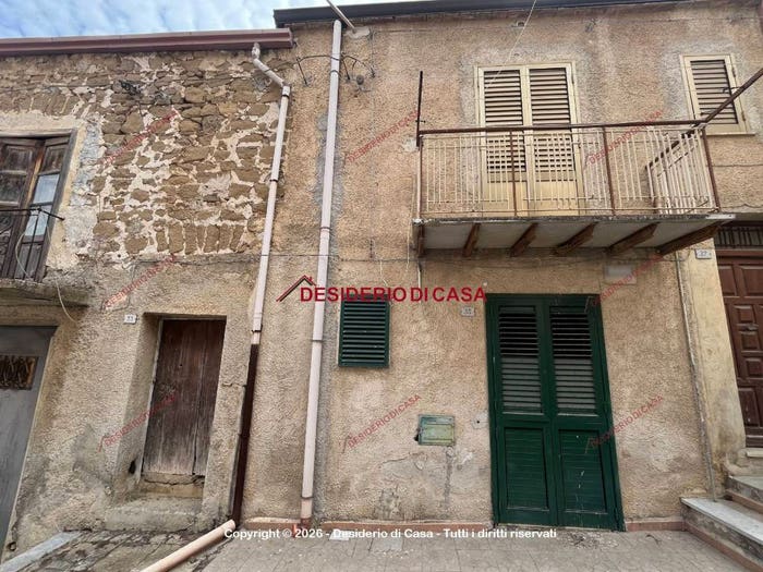 Appartamento trilocale in vendita in Via Calvario, Villafrati
