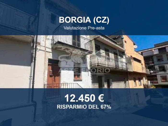 Casa con 6 locali in vendita in Via Benedetto Croce, Centro, Borgia