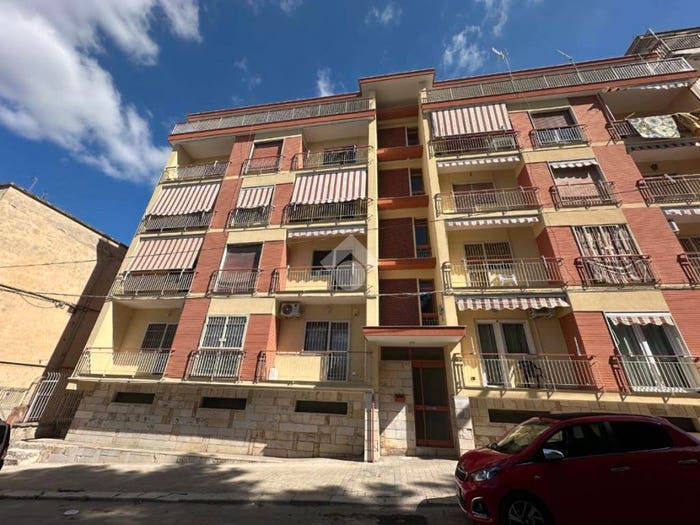 Appartamento con 5 locali in vendita in Via Dante Alighieri, Centro, Canosa di Puglia