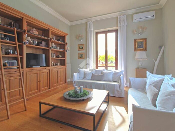 Appartamento quadrilocale in vendita in Via Filippo Turati, Centro, Giulianova