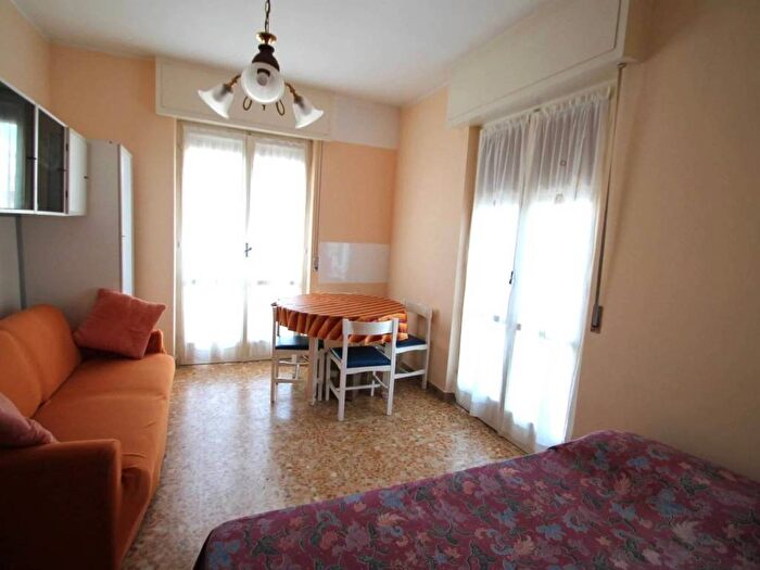 Appartamento bilocale in vendita in Via Venezia, Borghetto Santo Spirito