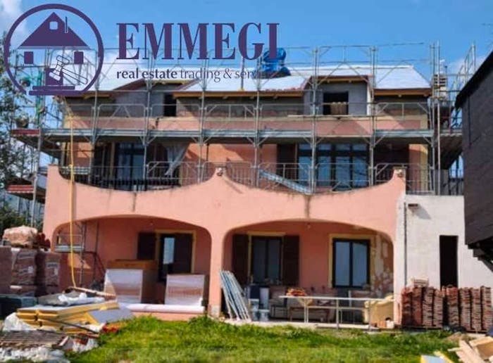 Casa con 6 locali in vendita in Reg CAMPORE, Albenga