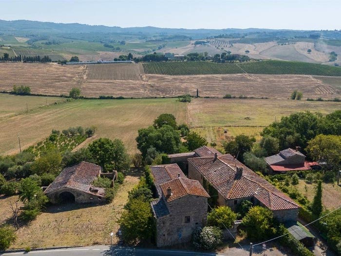Casa con 6 locali in vendita in Monteriggioni