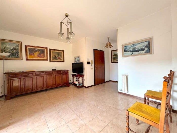 Appartamento quadrilocale in vendita in Via Erbosa, San Donnino, Campi Bisenzio