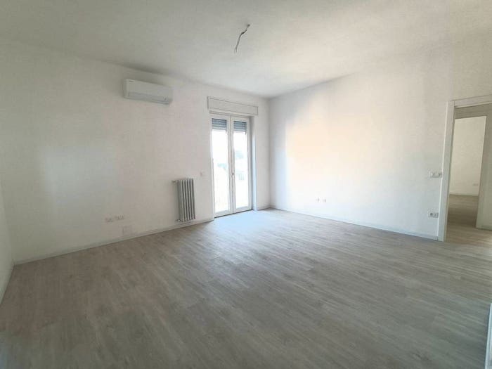 Appartamento con 5 locali in vendita in Viale Giulio Cesare, Barbanella Verde Maremma, Grosseto
