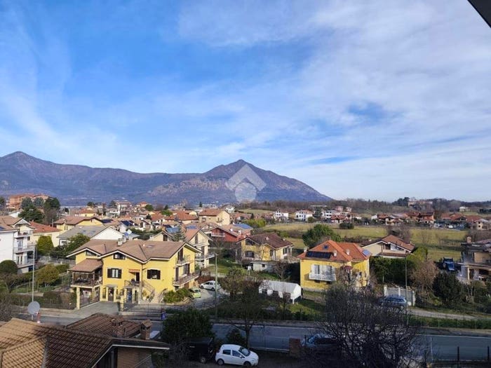 Appartamento quadrilocale in vendita in Via Sant'Agostino, Centro, Avigliana