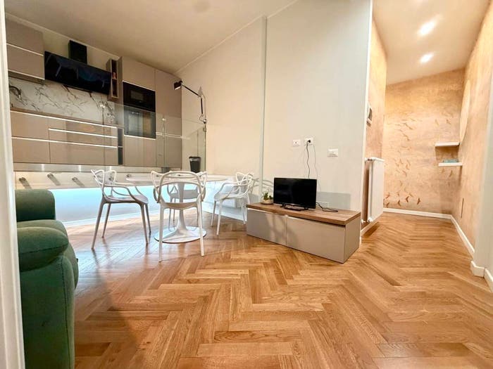 Appartamento trilocale in affitto in Piazza Giornate, Montenero, Milano
