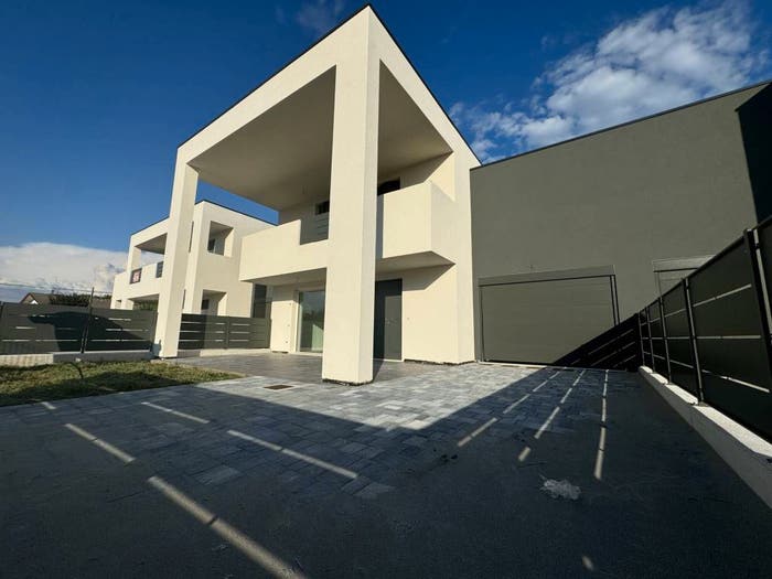 Casa quadrilocale in vendita in Santa Giustina in Colle
