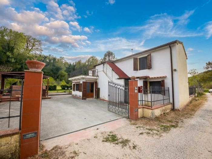 Casa con 6 locali in vendita in Lorenzana SP, Lorenzana, Crespina e Lorenzana