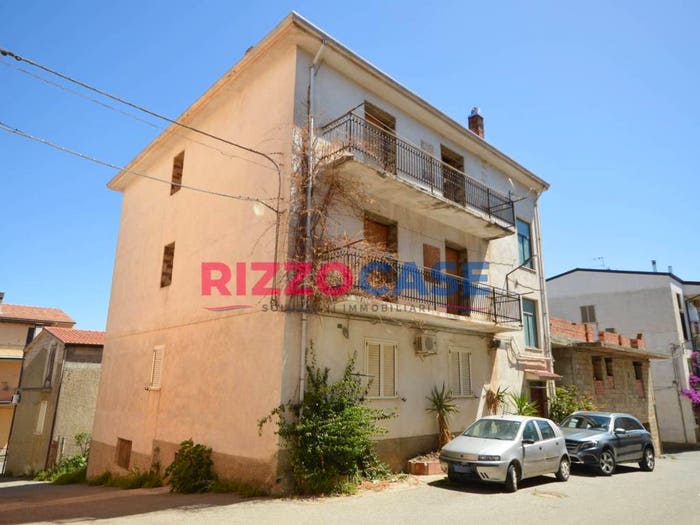 Casa con 6 locali in vendita in Via Collandai, Mirto, Crosia