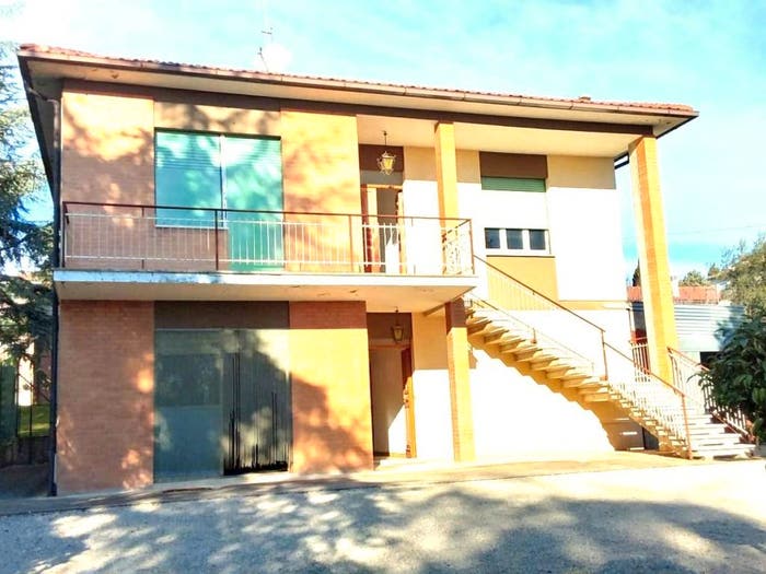 Casa con 6 locali in vendita in Centro, Montecassiano