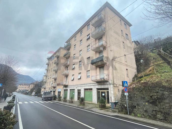 Appartamento con 5 locali in vendita in via roma, Centro, Rossiglione