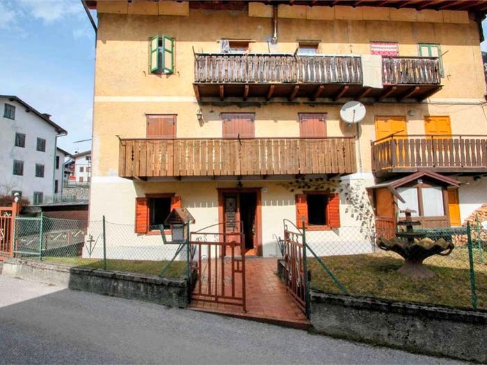 Appartamento trilocale in vendita in Via Ravina, Auronzo, Auronzo di Cadore