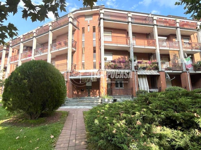 Appartamento bilocale in vendita in Via Carlo Botta, Centro, Strambino