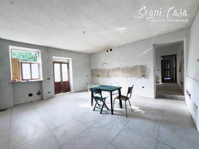 Casa con 5 locali in vendita in Via Roma, Vaprio d'Agogna