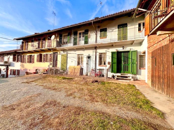 Casa con 5 locali in vendita in Via Barosso, Centro, Castelnuovo Don Bosco