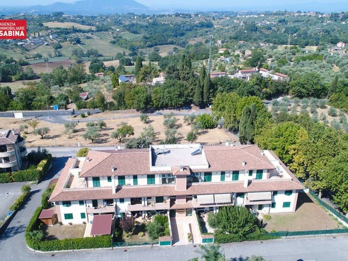 Appartamento trilocale in vendita in Viale Giuseppe Verdi, Cantalupo in Sabina