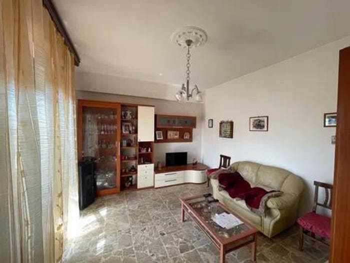 Appartamento quadrilocale in vendita in Via Sicilia, Monteriggioni