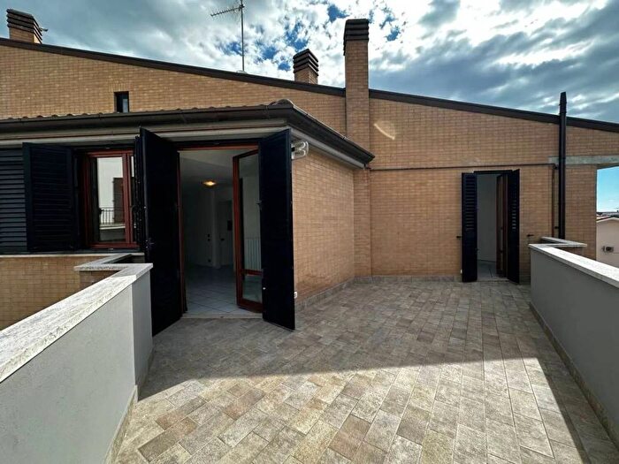 Appartamento quadrilocale in vendita in Via Tevere, Porto San Giorgio