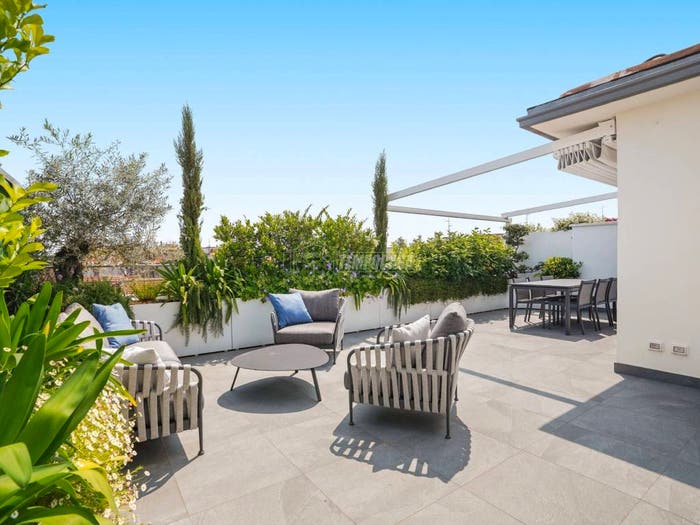 Casa quadrilocale in vendita in Via Gozzano, Città Studi, Milano