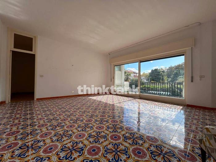 Appartamento quadrilocale in vendita in Via Livorno, Aci Trezza, Aci Castello