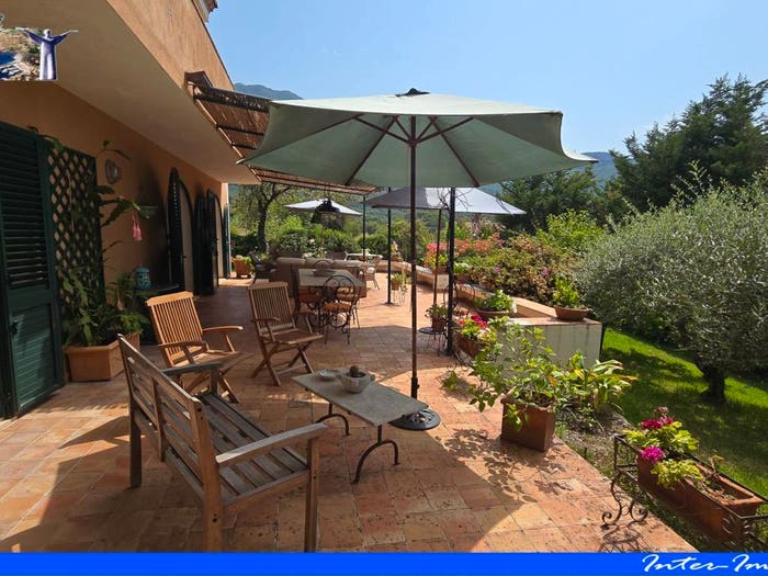 Casa con 6 locali in vendita in Contrada Trecchinari, Maratea