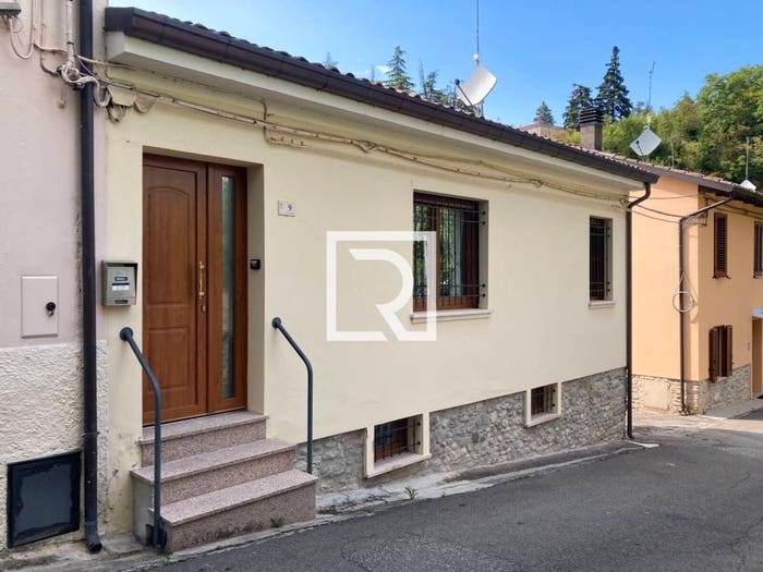 Casa trilocale in vendita in Via Antonio Gramsci, Centro, Mercato Saraceno