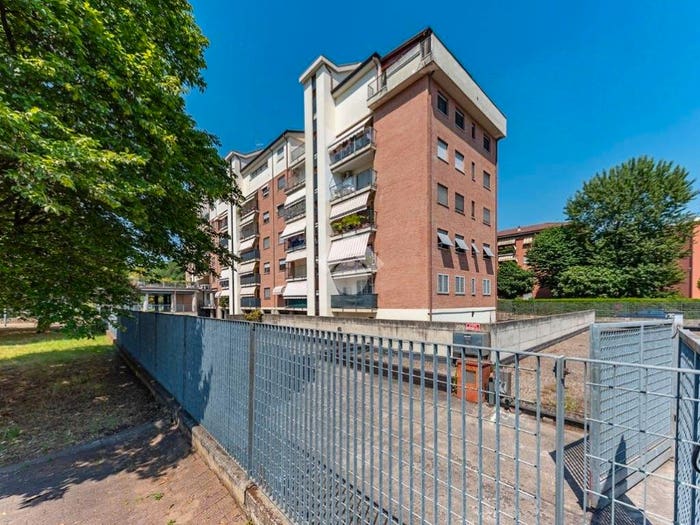 Appartamento trilocale in vendita in Via Prima Strada, Centro, Lainate