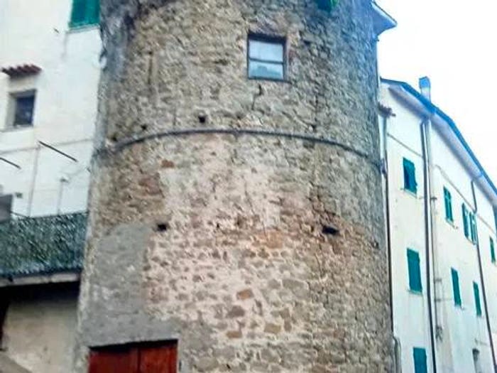 Casa con 6 locali in vendita in Via Castello No Number, Follomonte, Follo