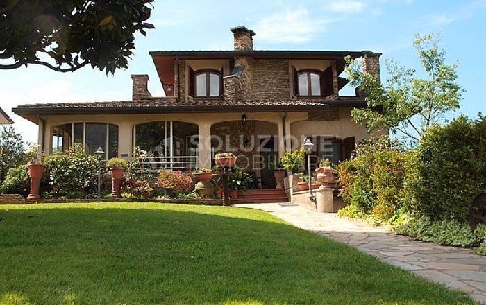 Casa con 6 locali in vendita in Via Girolamo Beretta, Centro, Ranica