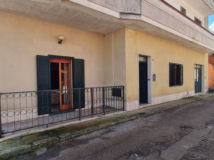 Appartamento con 6 locali in vendita in Via Gradisca, Cutrofiano