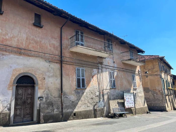 Appartamento bilocale in vendita in Via Re Umberto I, Costiglione Saluzzo, Costigliole Saluzzo